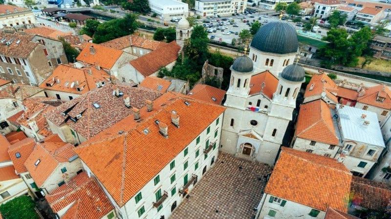 Parteli * Kotor