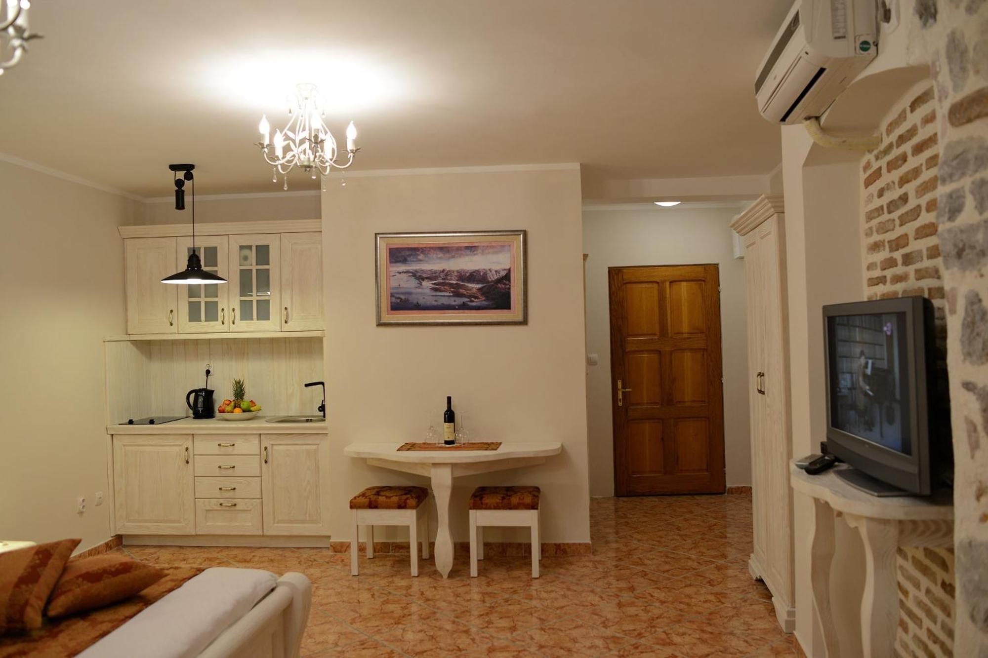 Old Town Apartment Kotor