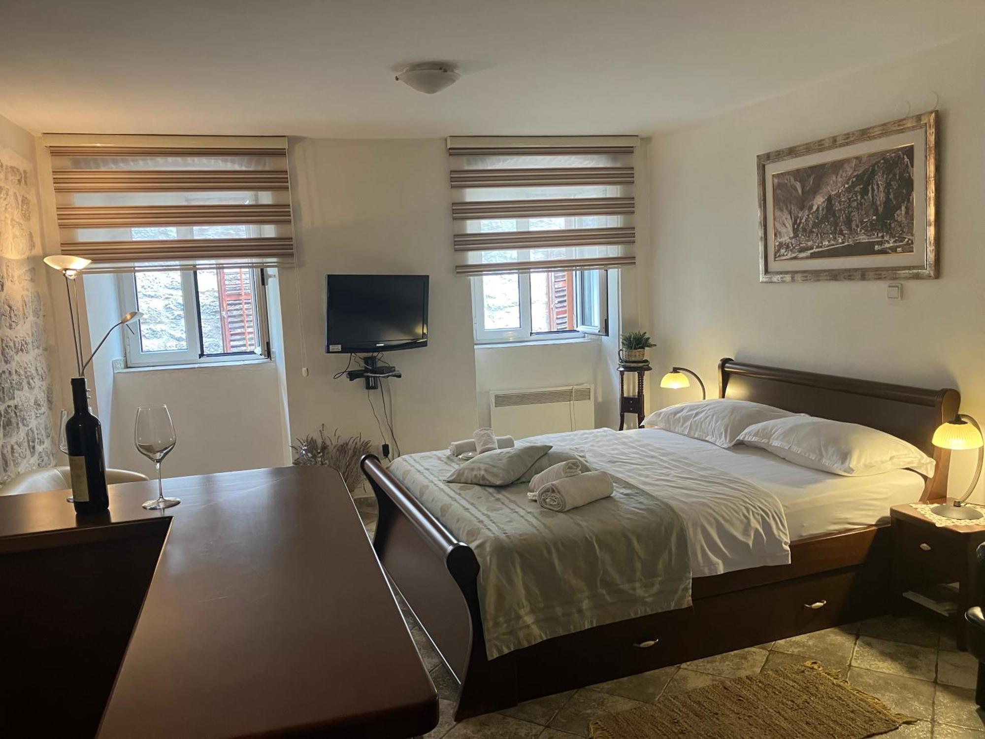 Old Town Apartment Kotor