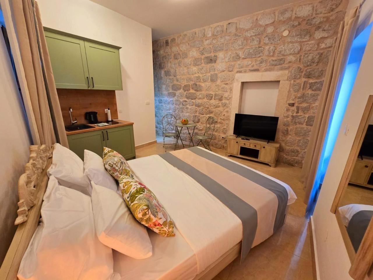 Old Town Apartment
