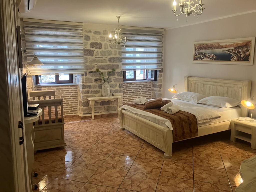 Old Town Apartment Kotor
